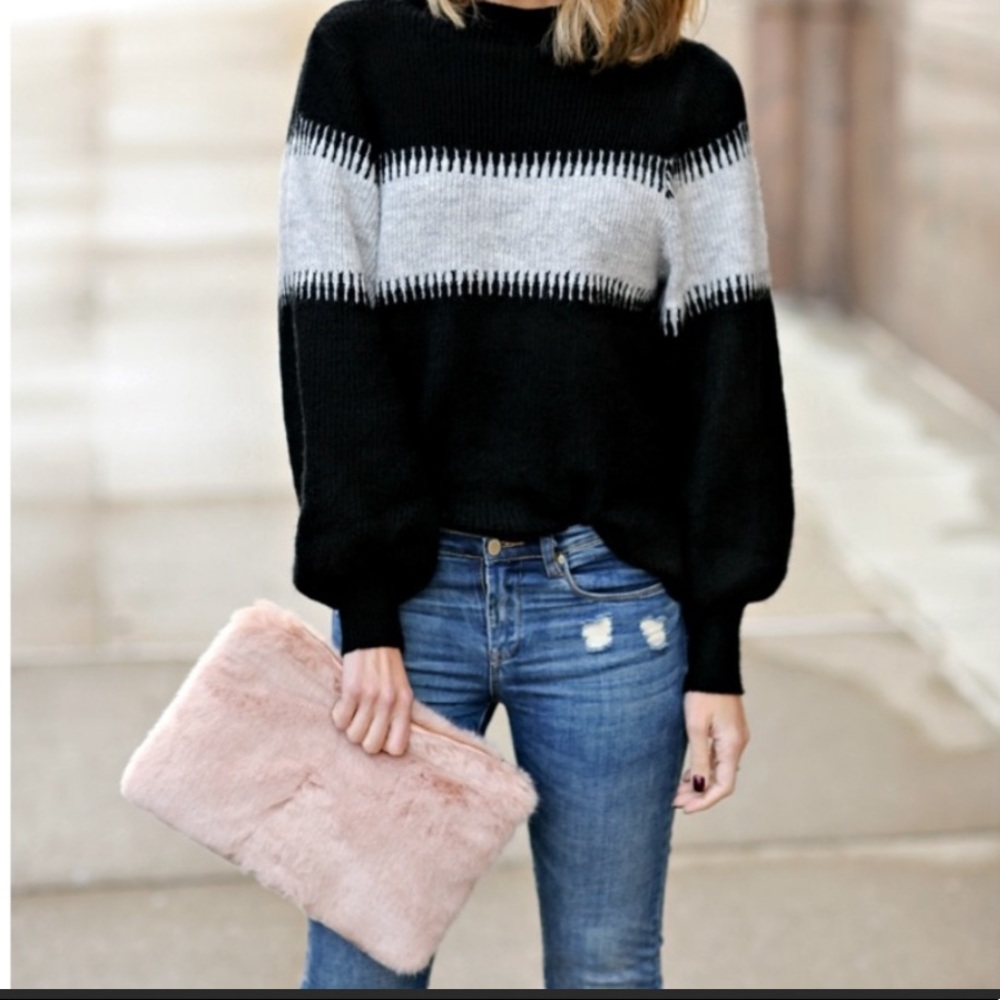 Zara basic faux fur wristlet